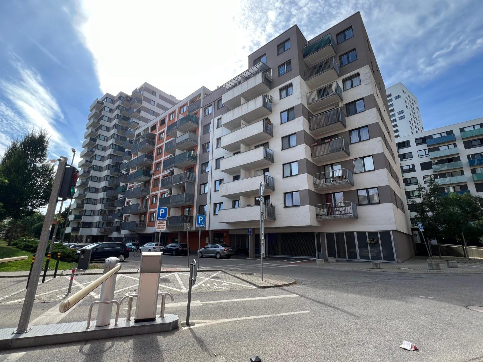Apartment Jegeho Bratislava - Tipos Arena Ngoại thất bức ảnh